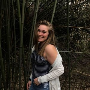 Meet your Posher, Kayla